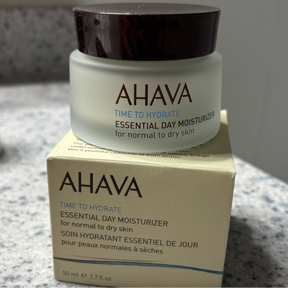 AHAVA Essential Day moisturizer